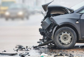 В Баку столкнулись два автомобиля, есть пострадавший
