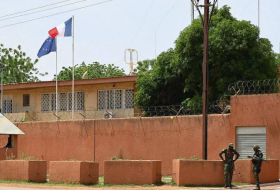 СМИ: В Нигере закрылось главное французское учебное заведение
