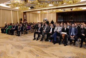 В Баку проходит азербайджано-хорватский бизнес-форум