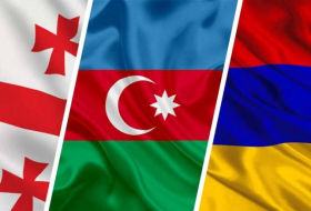 Премьер-министр Грузии обсудил с послами Азербайджана и Армении ситуацию в регионе
