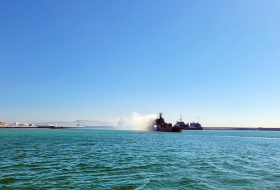 ВМС и ВВС Азербайджана провели тактические учения в Каспийском море