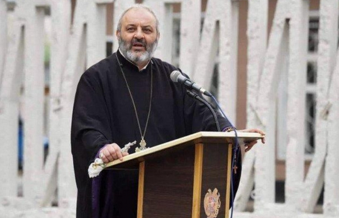 <a href='/news.php?id=245203'><span style='color: #dd0404;'>Армянская церковь против мира: </span>священники подстрекают к национализму</a>