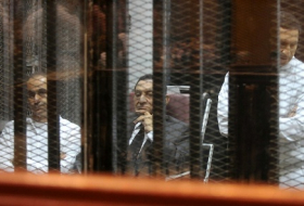 Экс-президент Египта Мубарак приговорен к трем годам тюрьмы