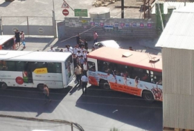В Баку столкнулись пассажирские автобусы, есть жертвы