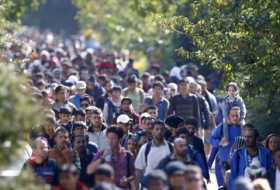 СМИ: Около 150 тыс. беженцев готовятся к отправке в Европу