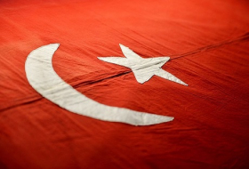 Турции вернули флаг Османского государства