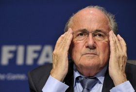 Президент ФИФА Блаттер выписан из больницы