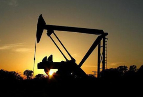 Нефть продолжает дорожать на данных о сокращении числа буровых в США