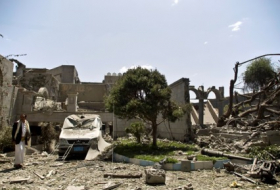 В Йемене с воздуха бомбили резиденцию экс-президента - ВИДЕО