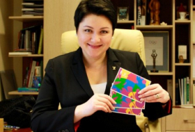 В почтовых отделениях Литвы появились открытки с символикой Баку-2015
