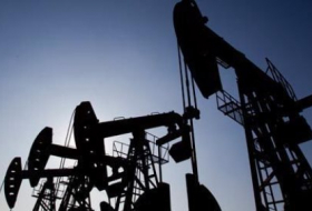 Мировые цены на нефть колеблются